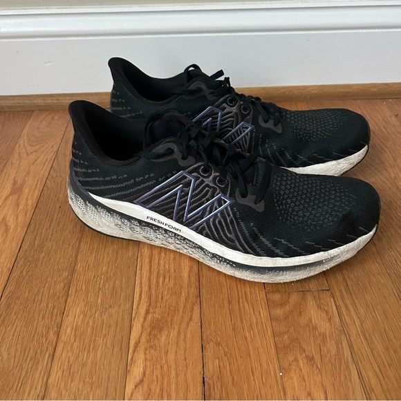 New Balance Men's Fresh Foam x Vongo v5 Black Purple Running Sneakers Size 11 - Picture 3 of 7